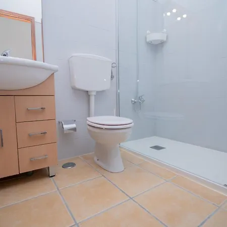 Appartement 206 *