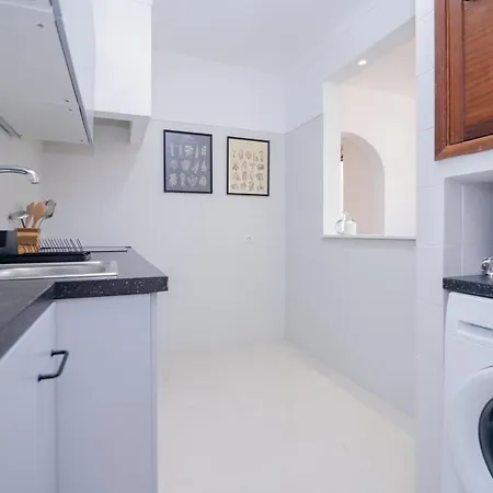Appartement 206 *