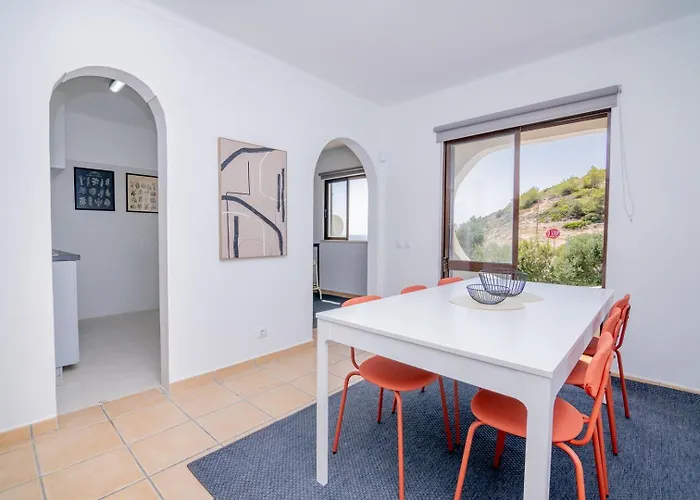Appartement 206 *