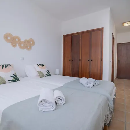 Appartement 206 *